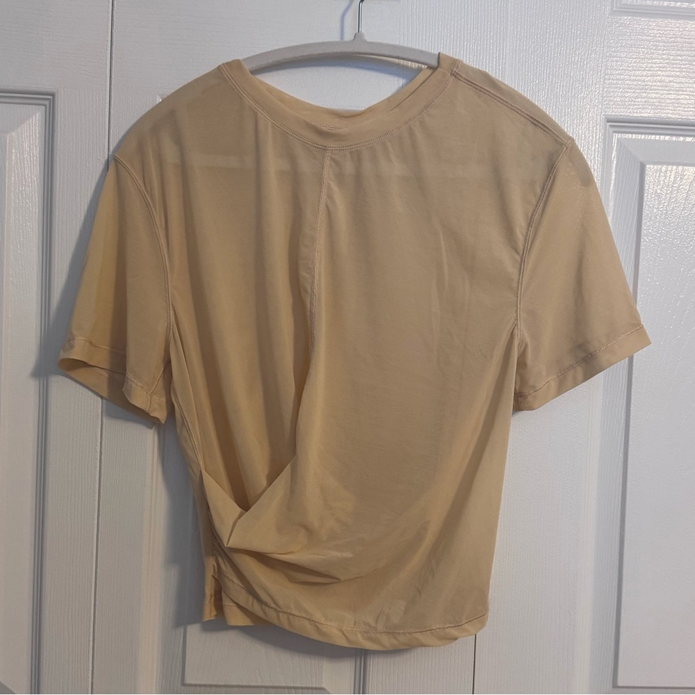 Lululemon cropped mesh like tee